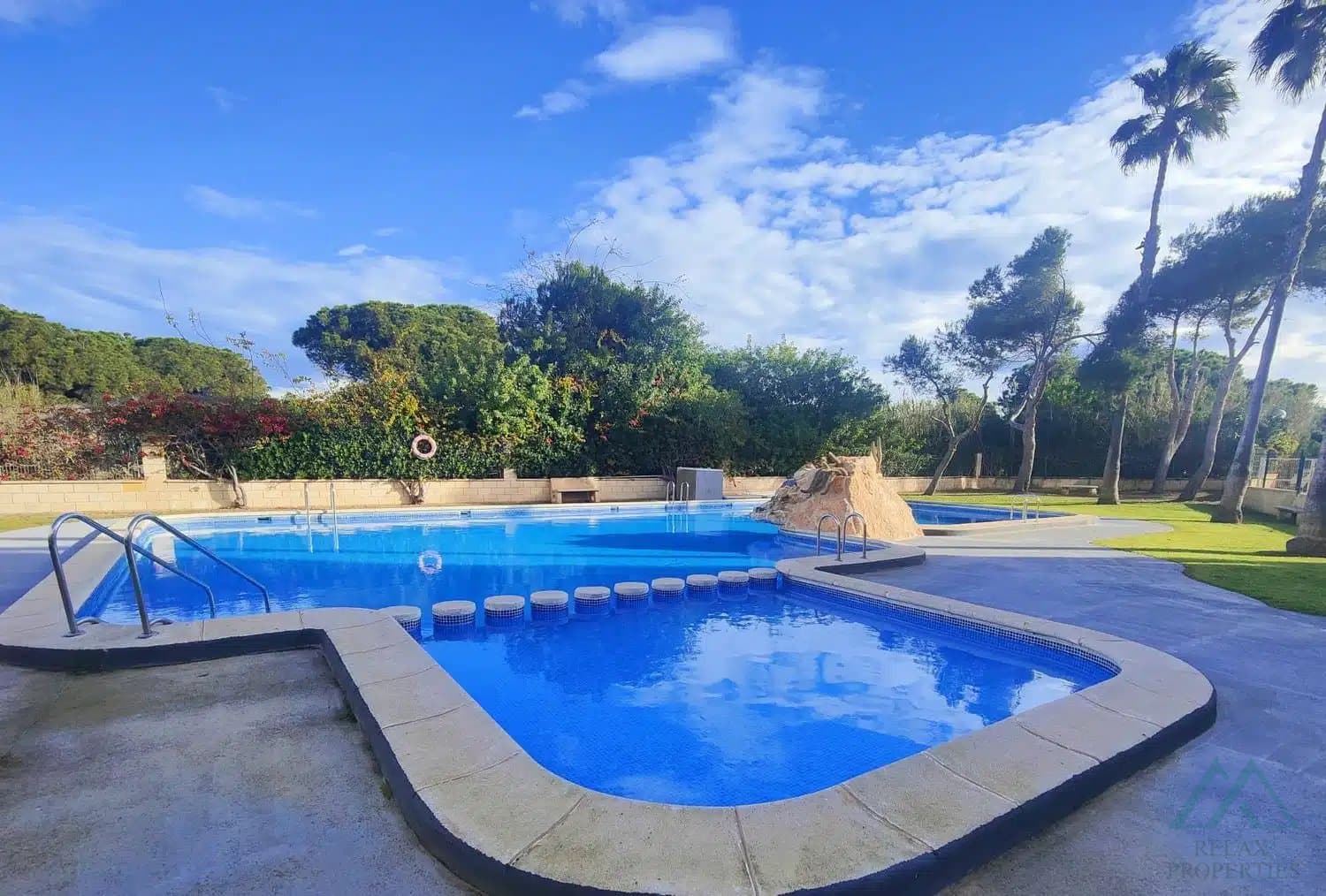 Apartmán s bazénem a terasou jen 150 m od pláže La Mata, Torrevieja - foto 1