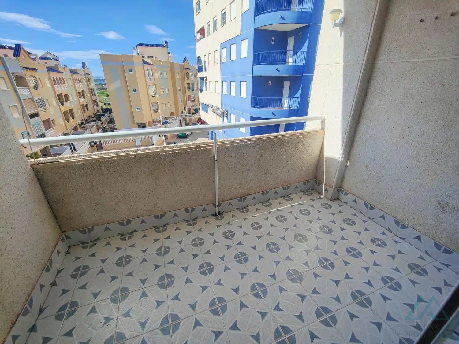 Apartmán s bazénem a terasou jen 150 m od pláže La Mata, Torrevieja - foto 2