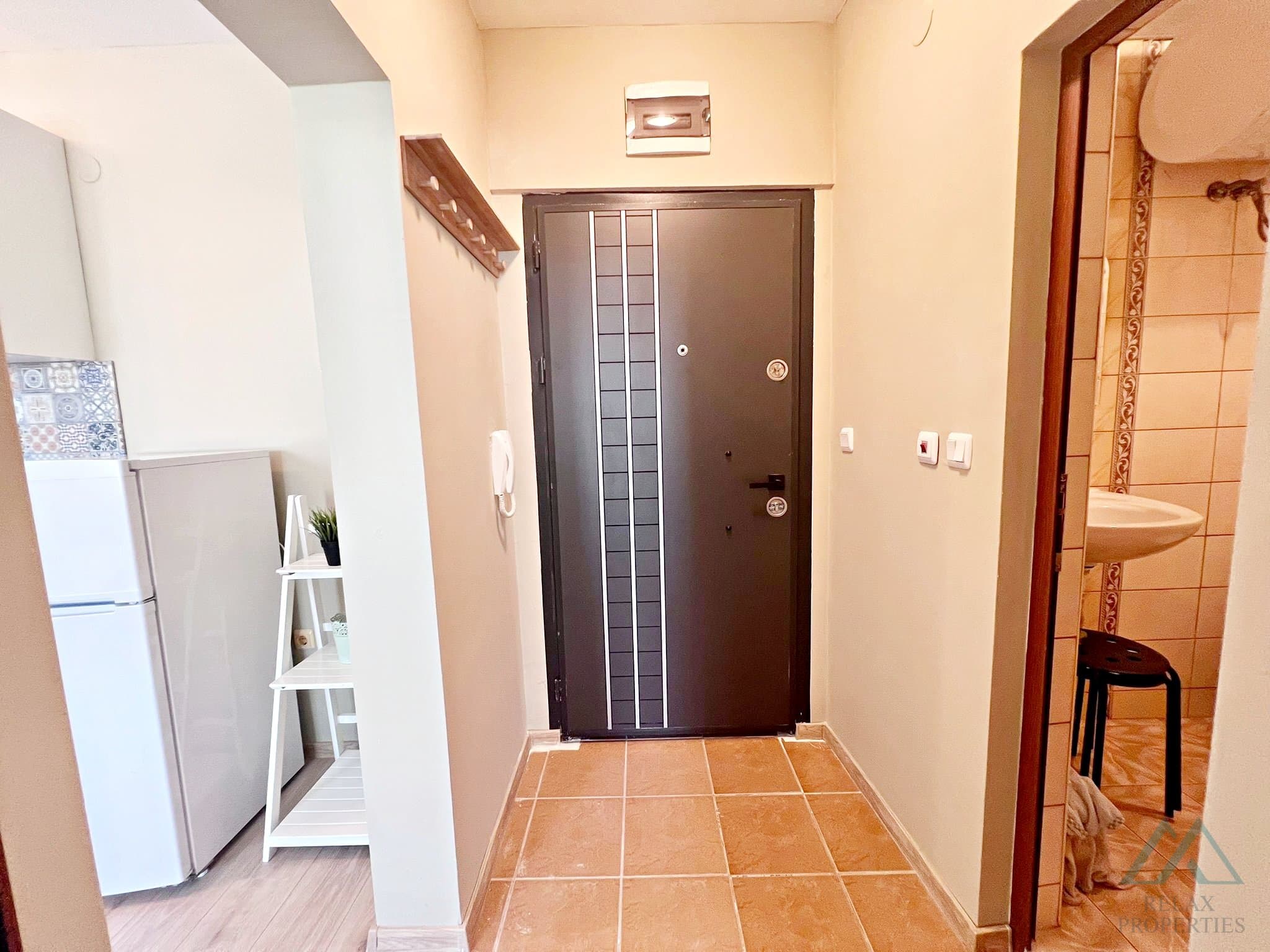 Prostorný apartmán 2+kk v komplexu Amadeus 5, 720 m od moře, Slunečné pobřeží - foto 2