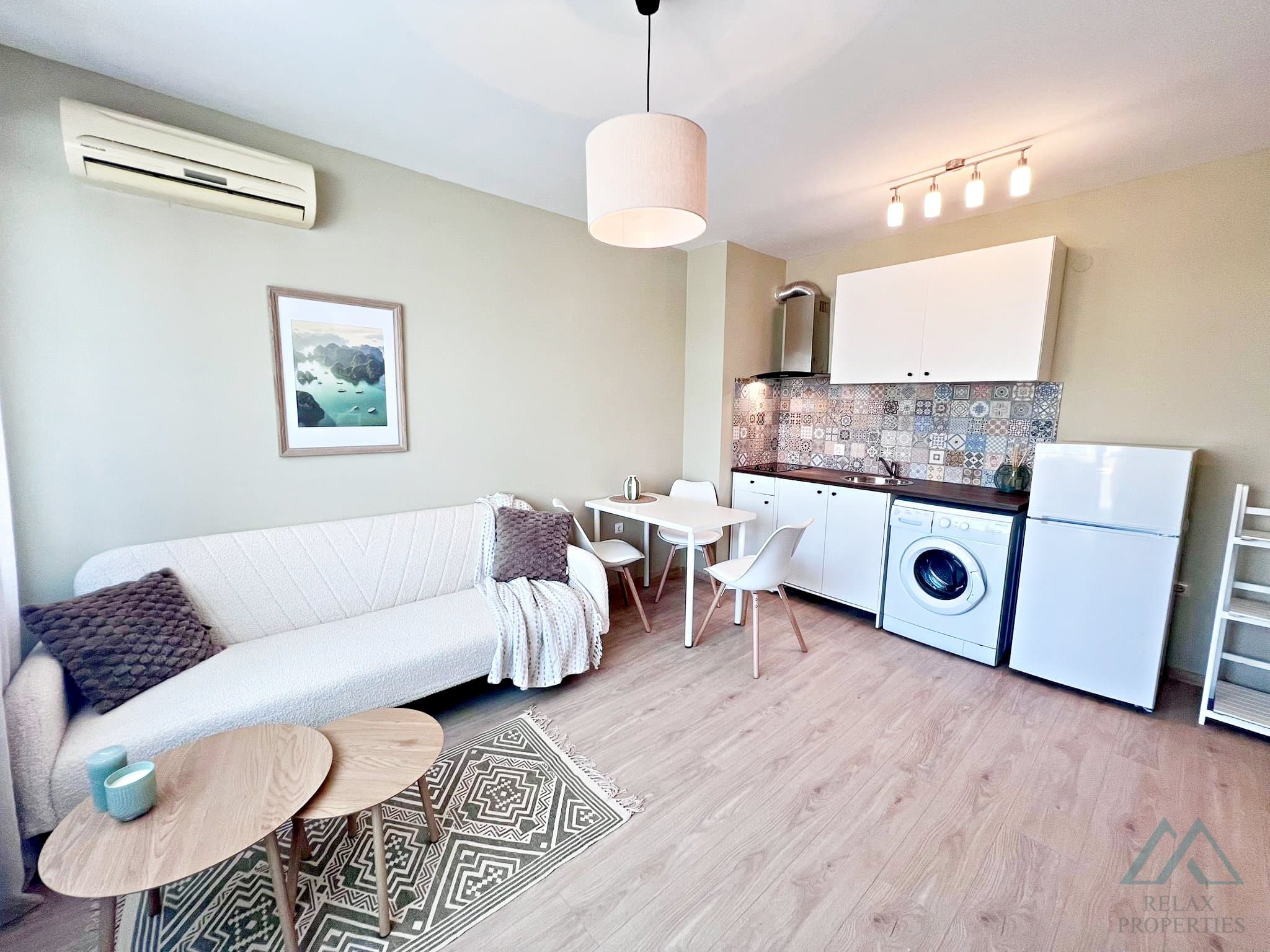 Prostorný apartmán 2+kk v komplexu Amadeus 5, 720 m od moře, Slunečné pobřeží - foto 3
