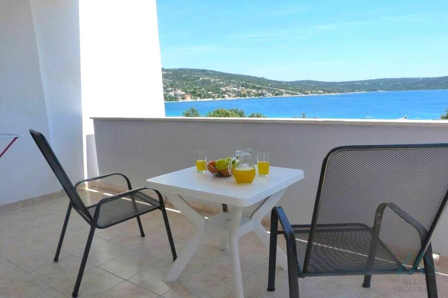 Apartmánový dům u moře s výhledem na moře - Rogoznica, Chorvatsko - foto 1