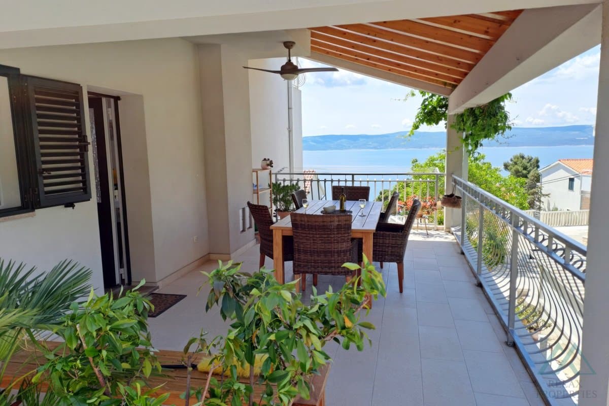Apartmánový dům s panoramatickým výhledem na moře - Omišská riviéra - foto 1