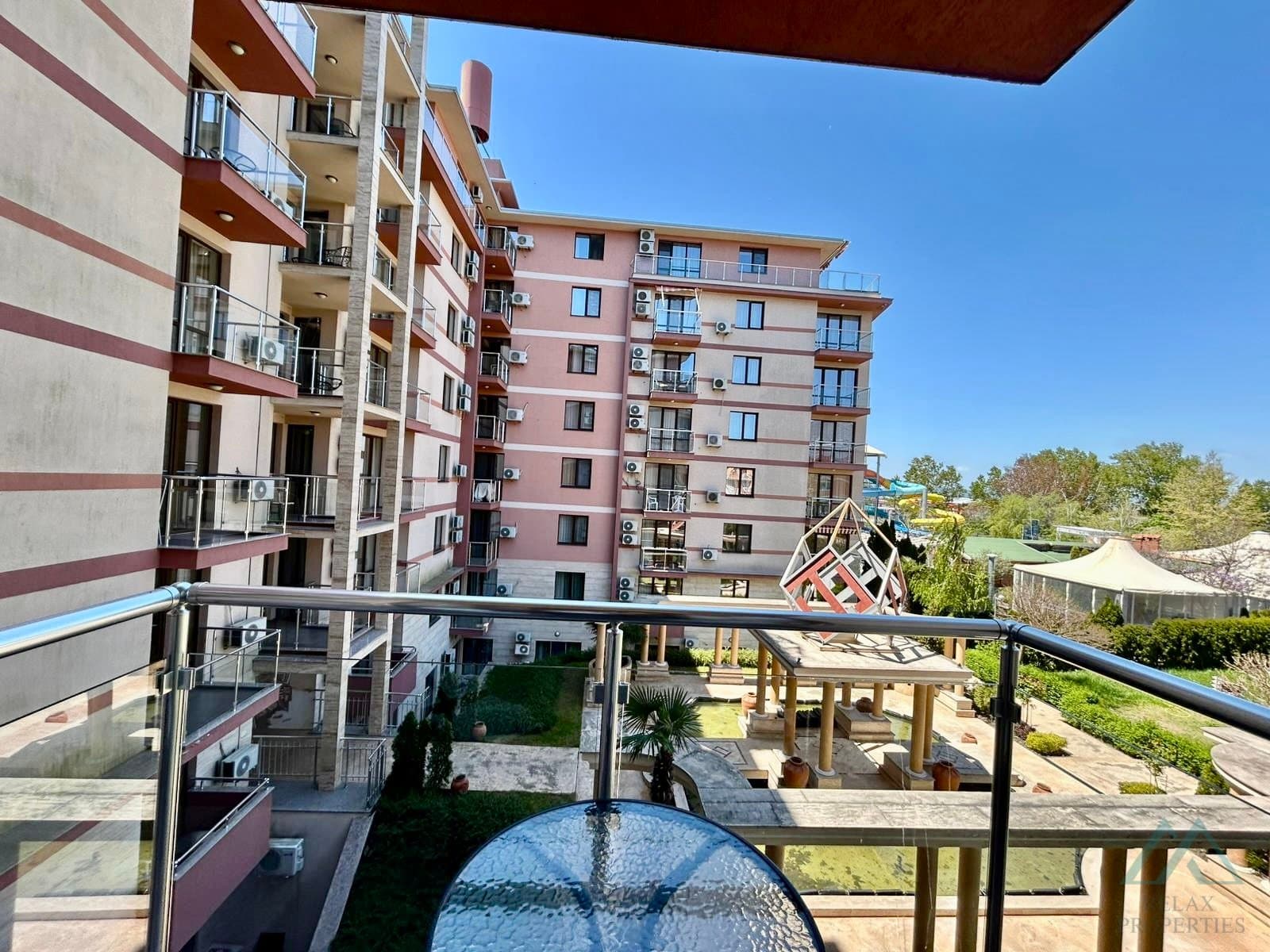 Skvělá cena! Apartmán s výhledem na bazén v Tarsis Club & SPA, Slunečné pobřeží - foto 2