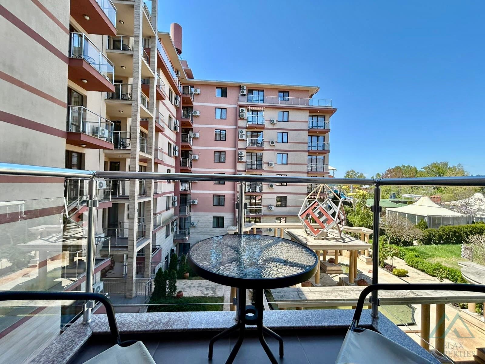 Skvělá cena! Apartmán s výhledem na bazén v Tarsis Club & SPA, Slunečné pobřeží - foto 4
