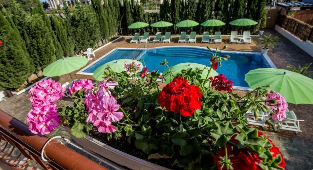 apartmán 2+kk s výhledem na bazén, 300 m od moře - Sveti Vlas - foto 2