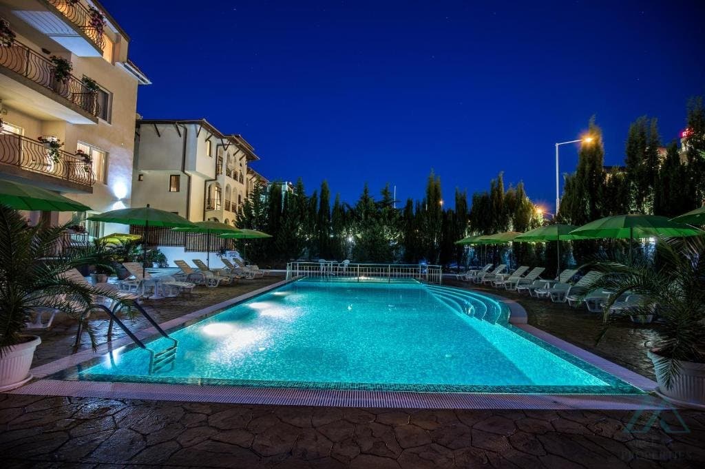 apartmán 2+kk s výhledem na bazén, 300 m od moře - Sveti Vlas - foto 3
