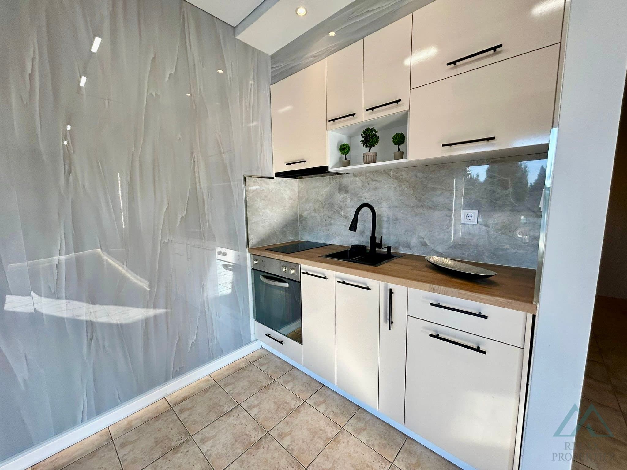 apartmán 2+kk s výhledem na bazén, 300 m od moře - Sveti Vlas - foto 5