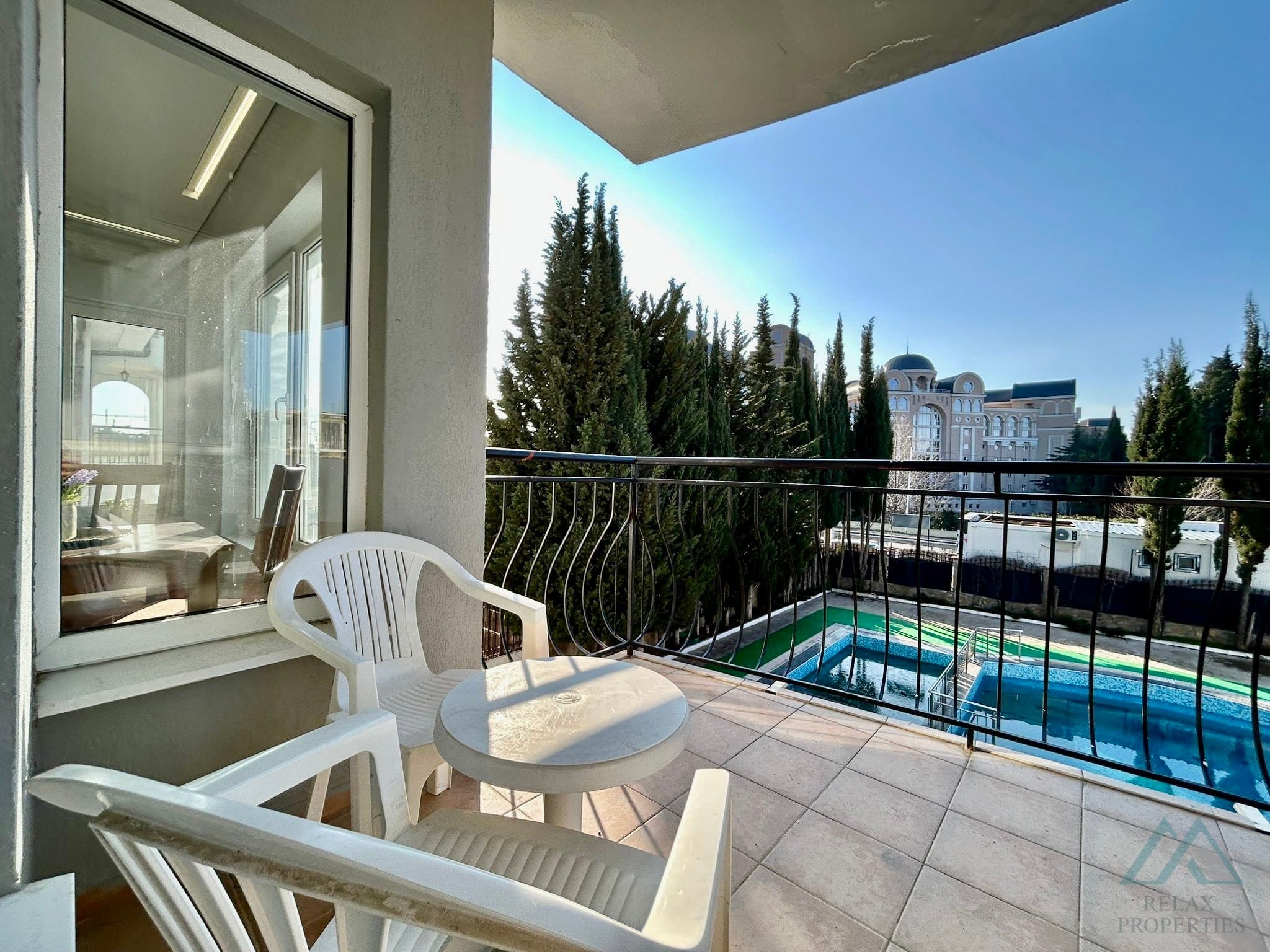 apartmán 2+kk s výhledem na bazén, 300 m od moře - Sveti Vlas - foto 4
