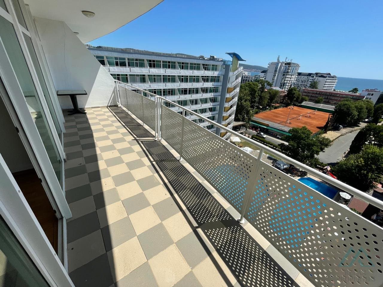 apartmán 2+kk s výhledem na moře, 200 m od pláže - Slunečné pobřeží - foto 8