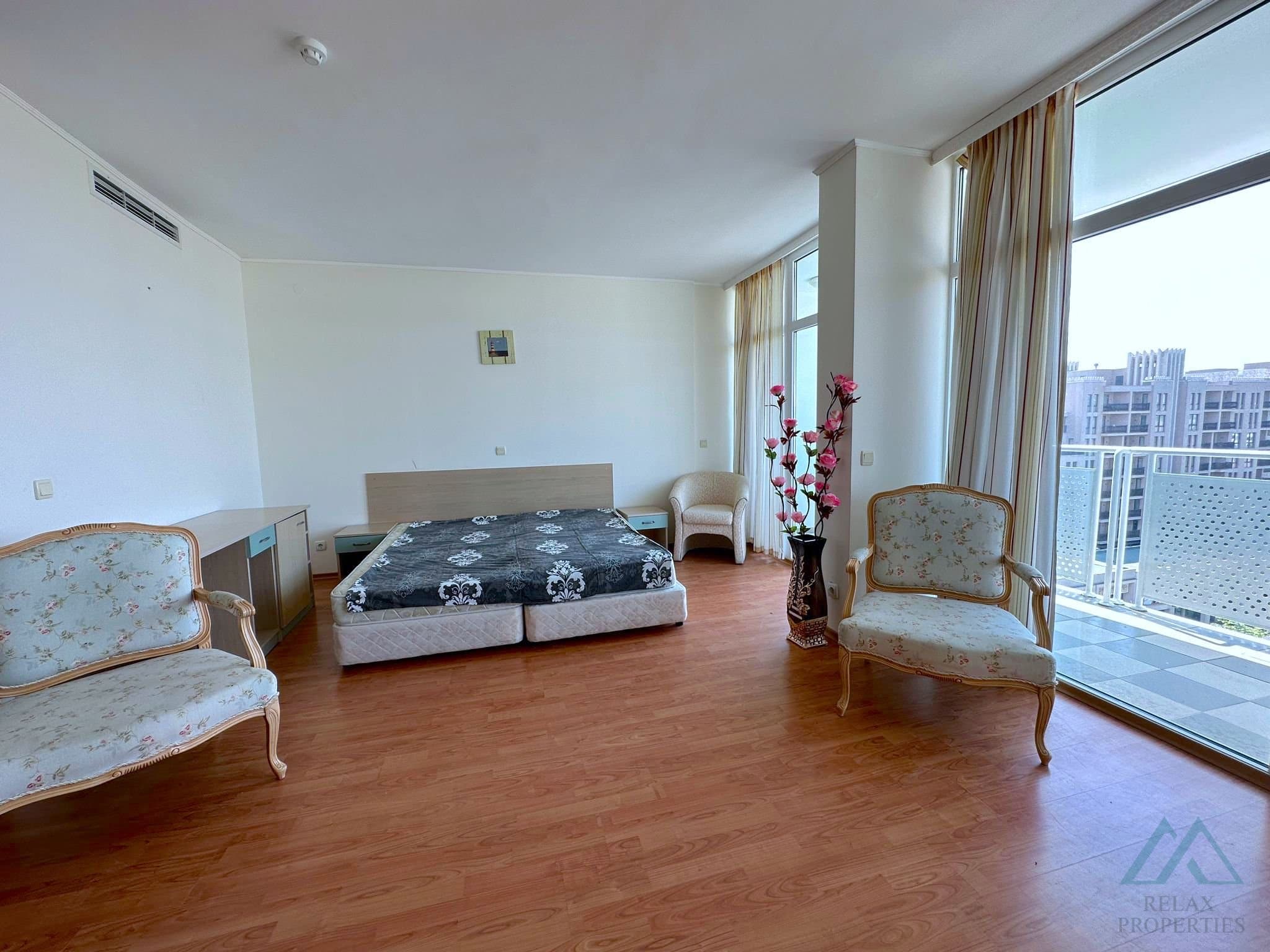 Apartmán s výhledem na moře a bazén, 200 m od pláže - Slunečné pobřeží - foto 7
