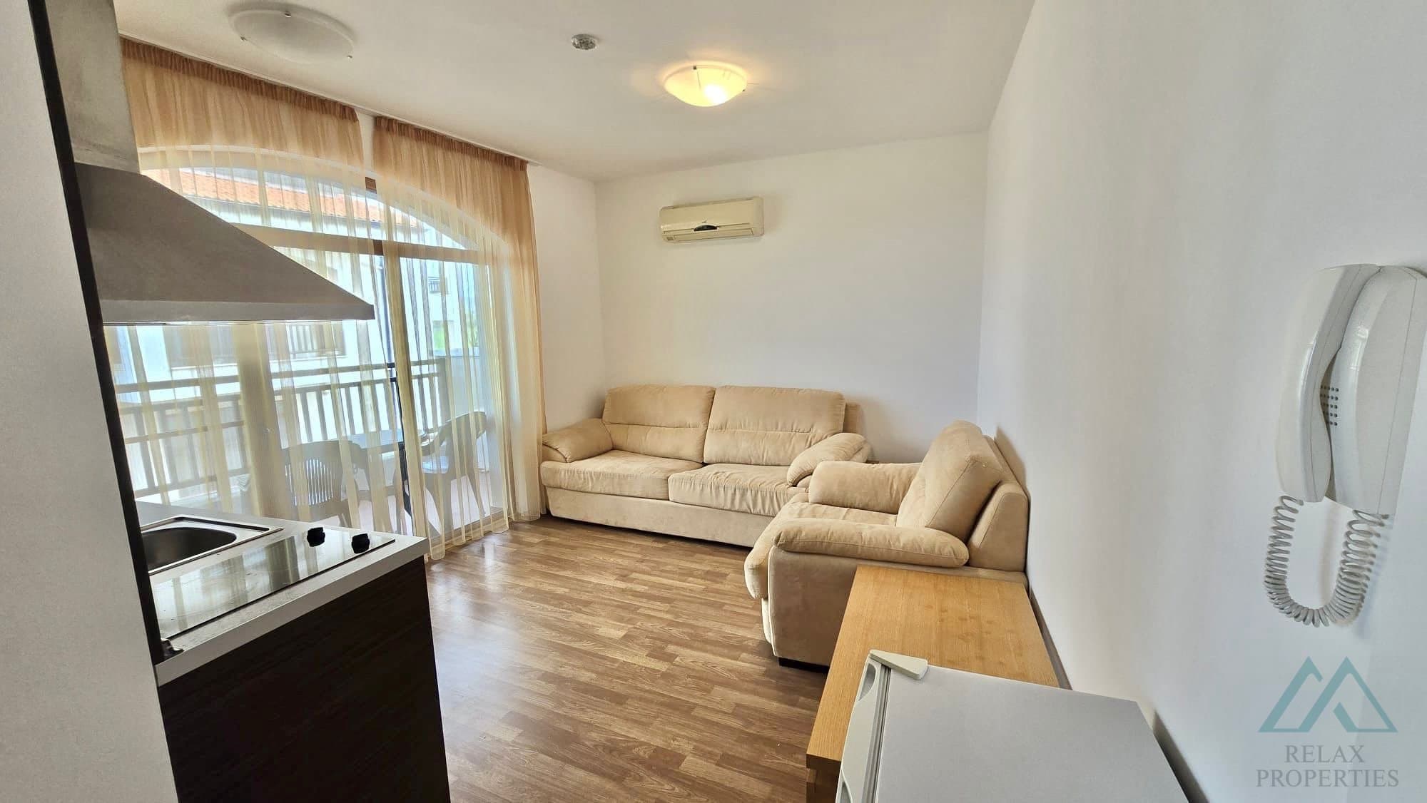 Světlý apartmán 2+kk s výhledem na bazén, 4* Vineyards SPA Resort, Aheloy - foto 5