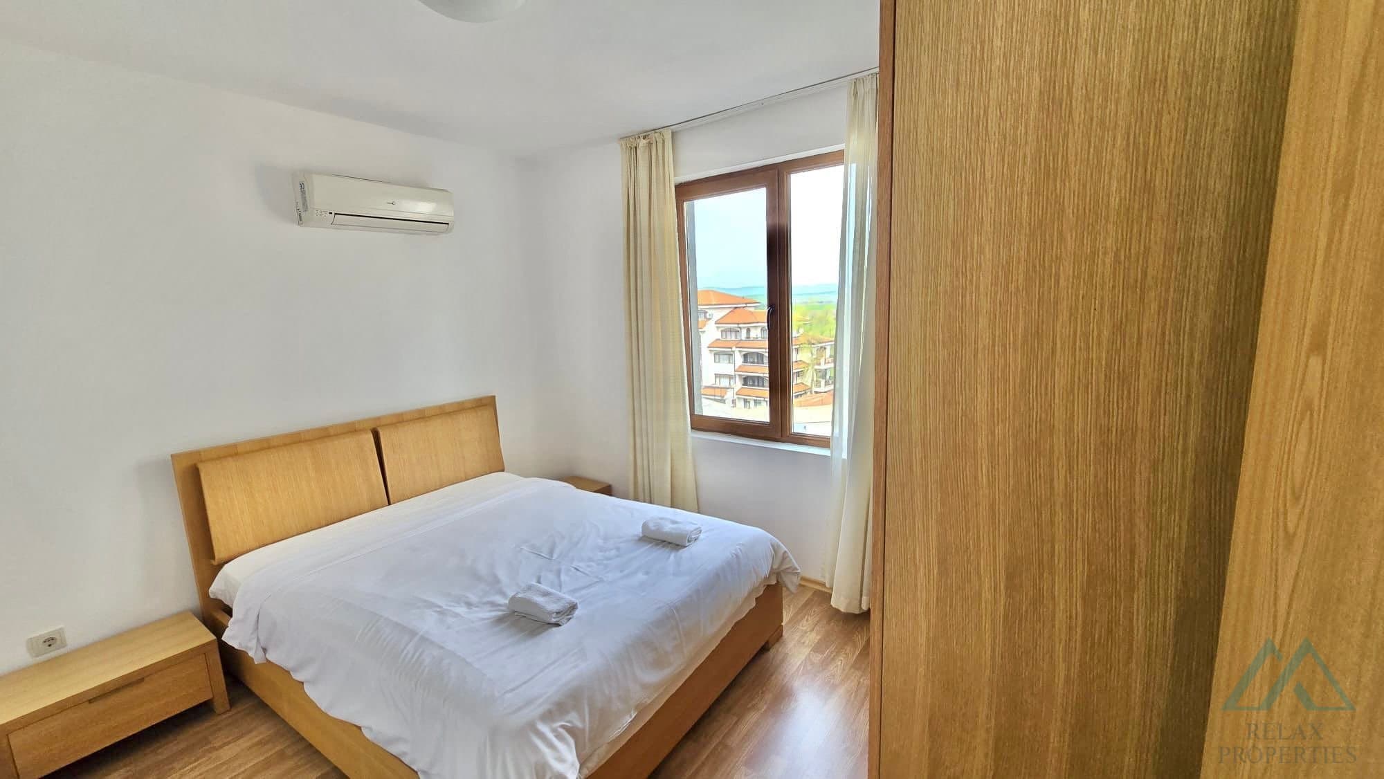 Světlý apartmán 2+kk s výhledem na bazén, 4* Vineyards SPA Resort, Aheloy - foto 7