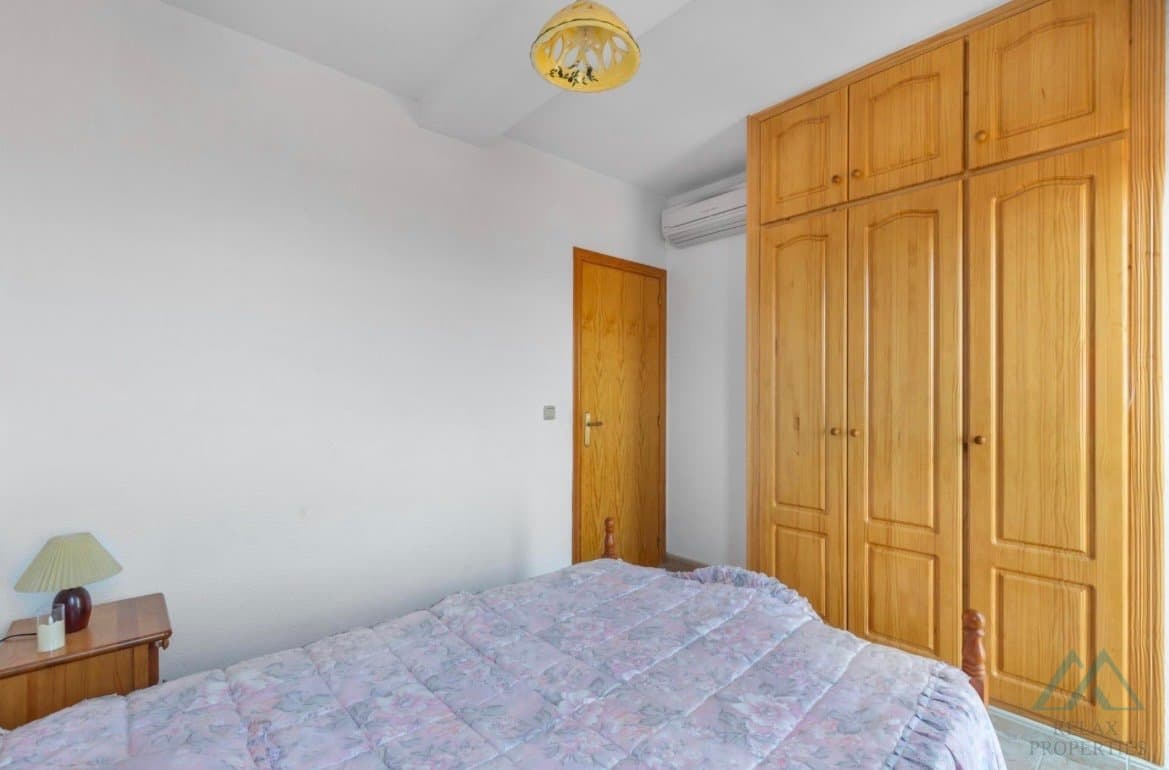 Světlý apartmán s částečným výhledem na moře, pouhých 280 m od pláže La Mata, Torrevieja, Španělsko - foto 16