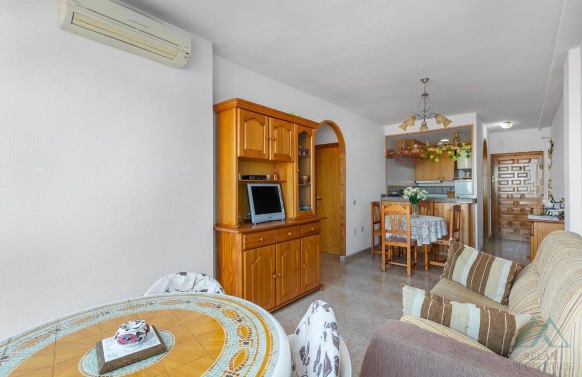 Světlý apartmán s částečným výhledem na moře, pouhých 280 m od pláže La Mata, Torrevieja, Španělsko - foto 9