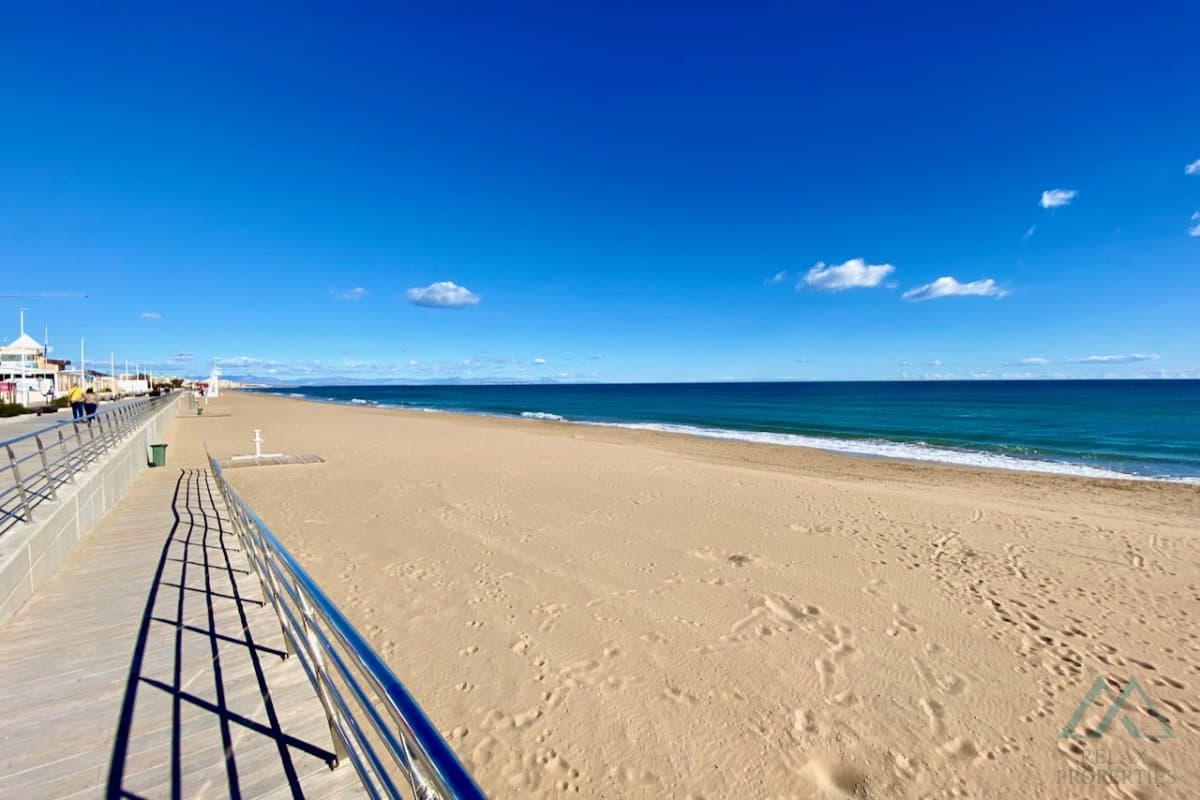 Apartmán se zasklenou terasou a výhledem na moře v komplexu Torresol, La Mata, Španělsko - foto 4