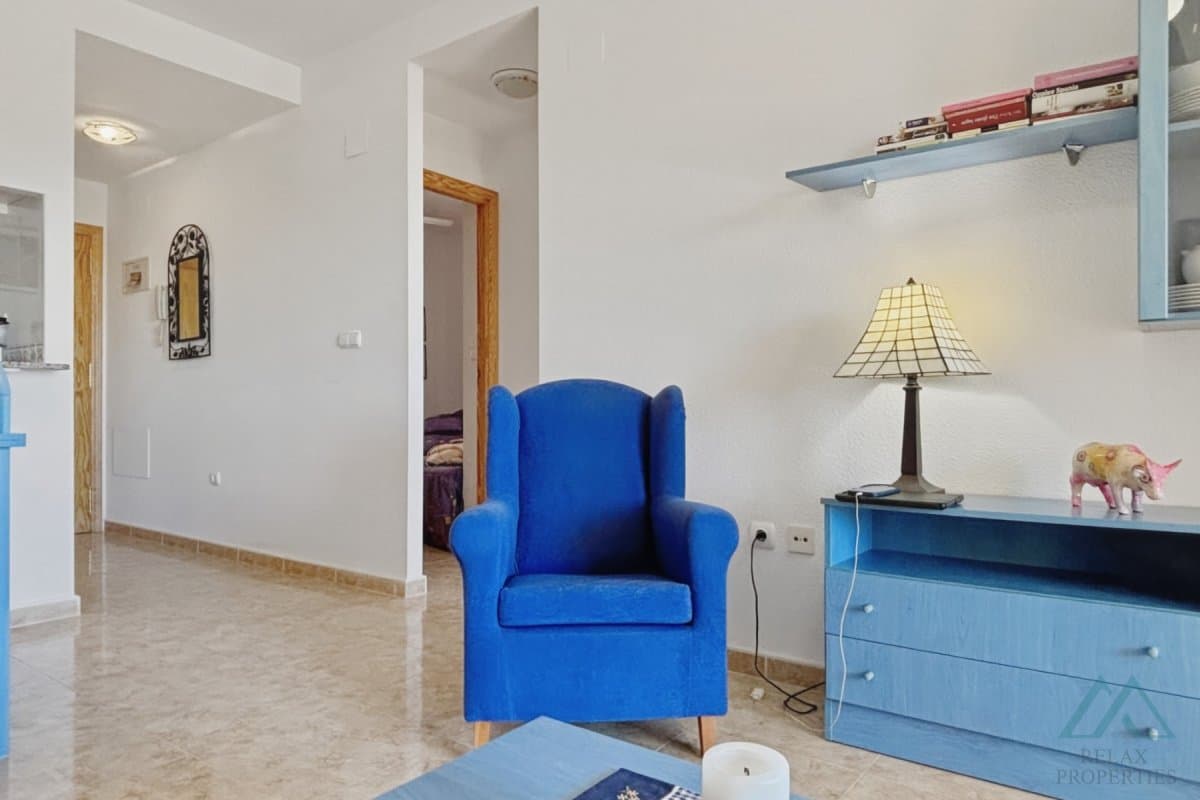 Apartmán se zasklenou terasou a výhledem na moře v komplexu Torresol, La Mata, Španělsko - foto 12