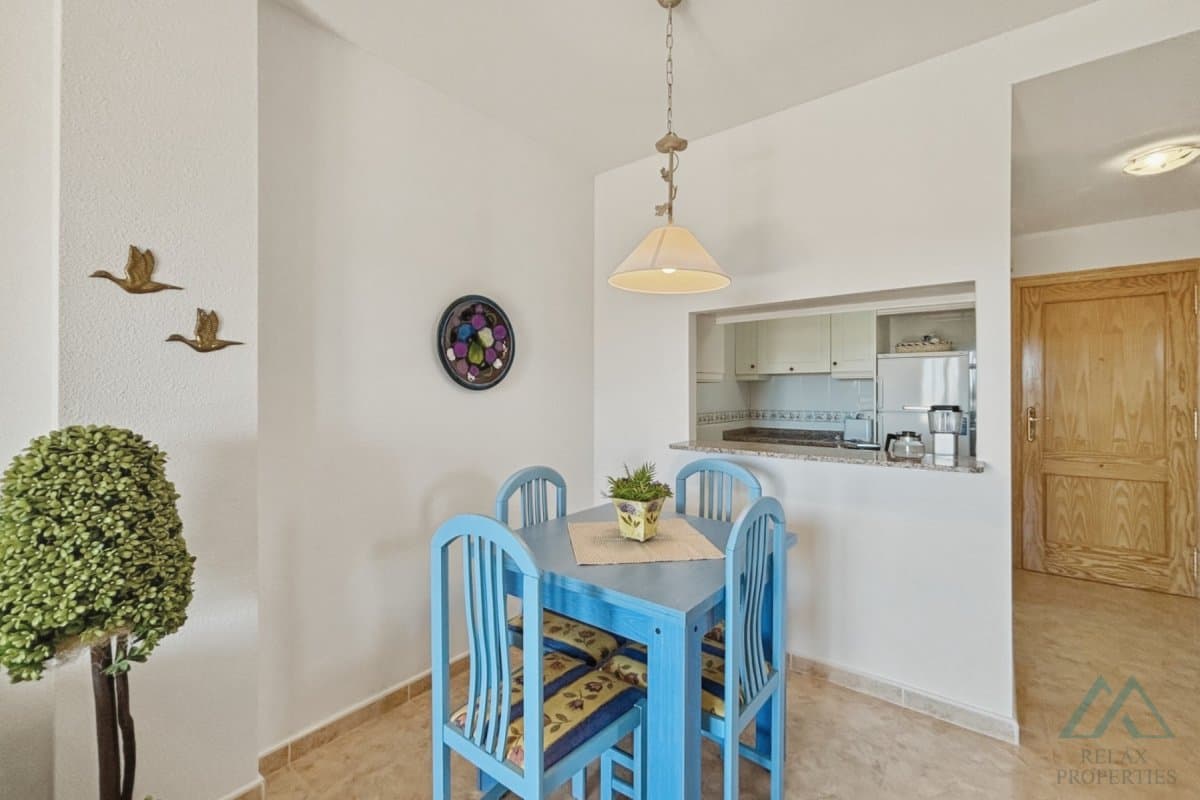 Apartmán se zasklenou terasou a výhledem na moře v komplexu Torresol, La Mata, Španělsko - foto 8
