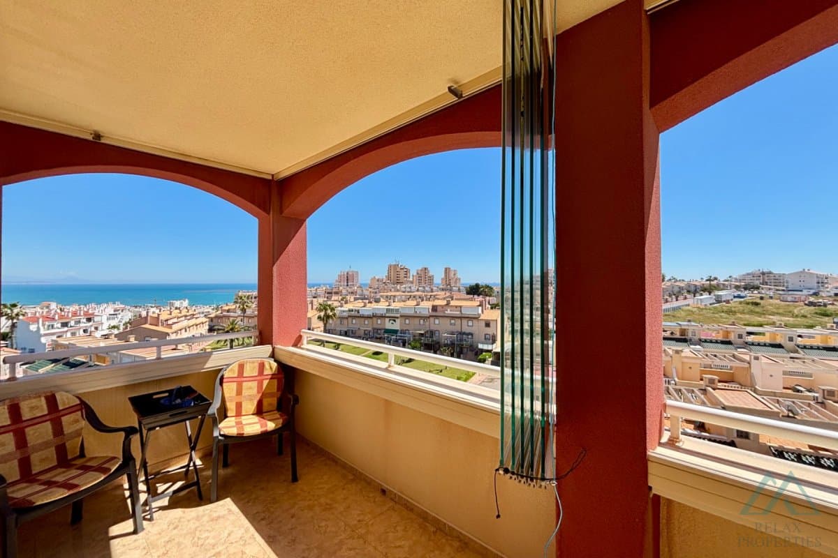 Apartmán se zasklenou terasou a výhledem na moře v komplexu Torresol, La Mata, Španělsko - foto 17