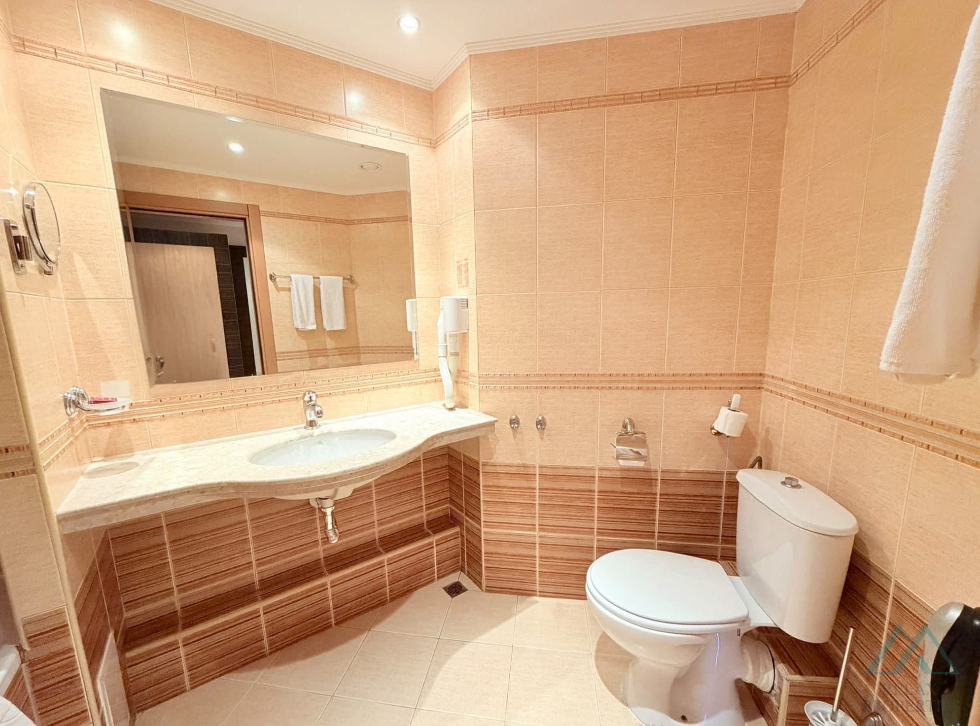 Skvělá cena! 2+kk apartmán v první linii u moře, luxusní DIT Majestic Beach Resort, Slunečné pobřeží - foto 16