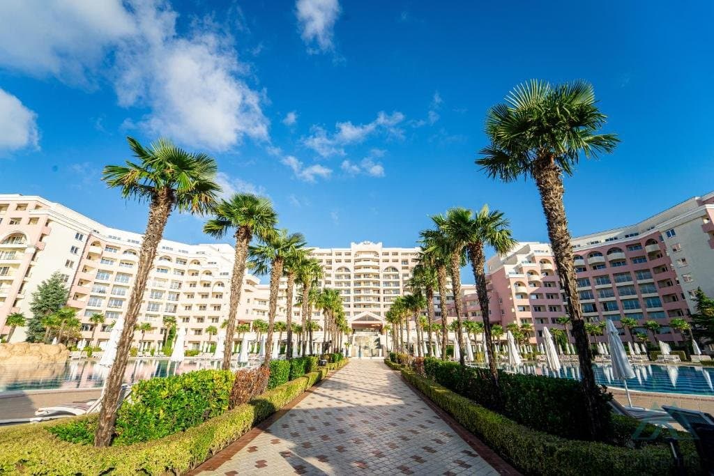 Skvělá cena! 2+kk apartmán v první linii u moře, luxusní DIT Majestic Beach Resort, Slunečné pobřeží - foto 1