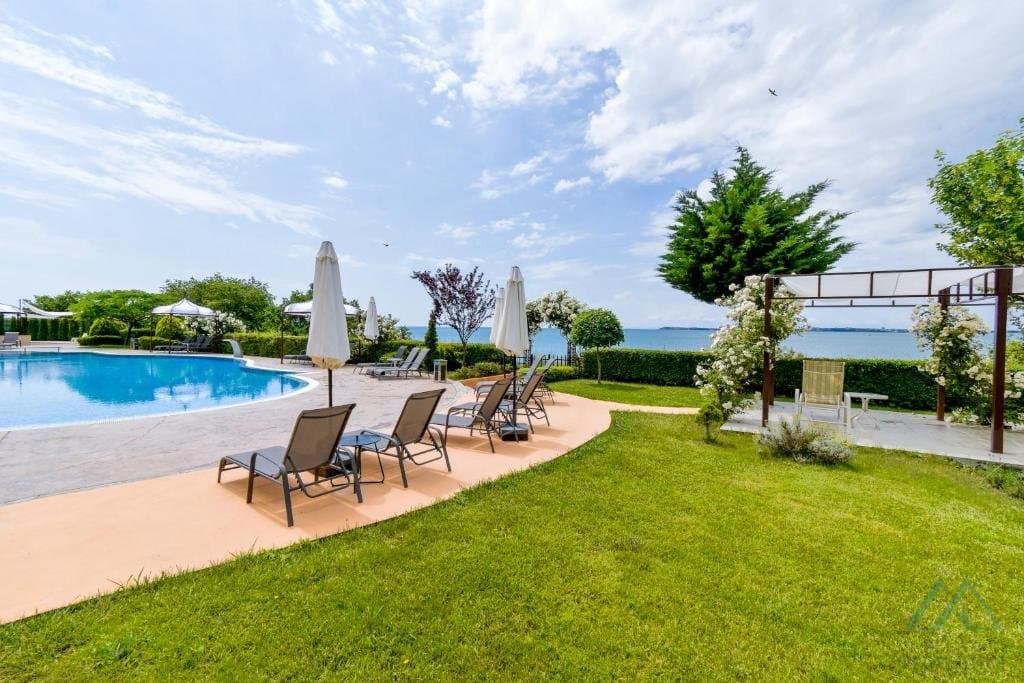 Krásný studiový apartmán v první linii u moře, luxusní komplex Royal Bay, Sveti Vlas, Bulharsko - foto 2