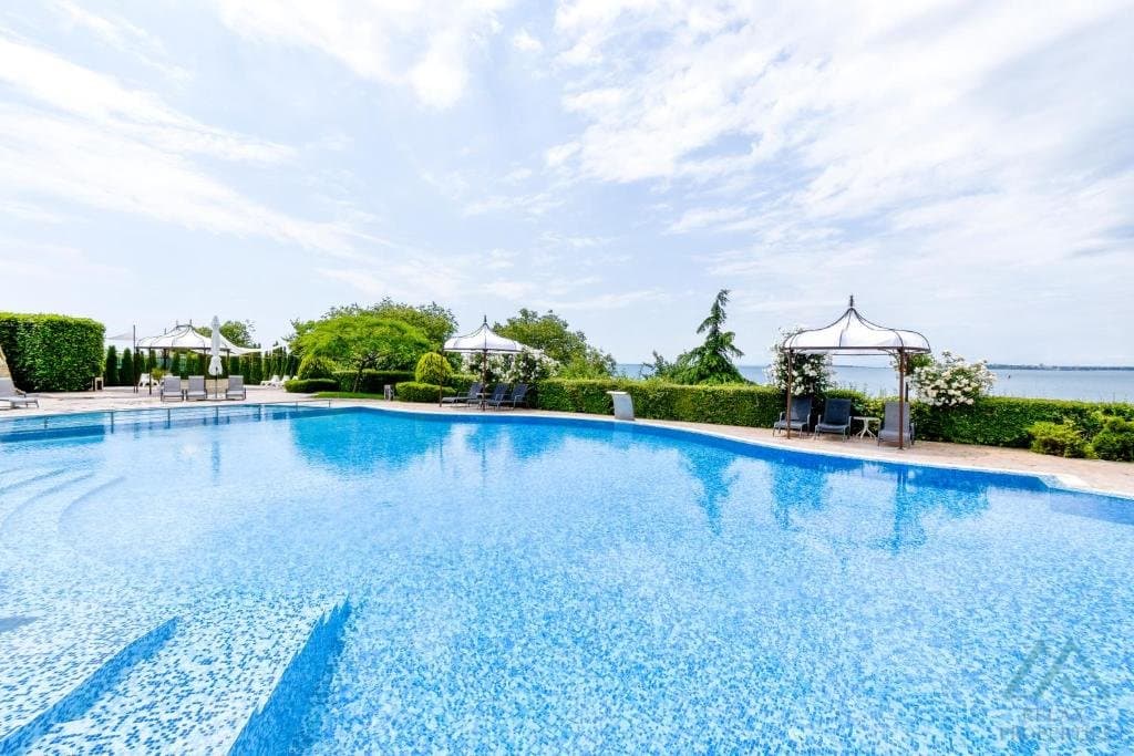 Krásný studiový apartmán v první linii u moře, luxusní komplex Royal Bay, Sveti Vlas, Bulharsko - foto 3