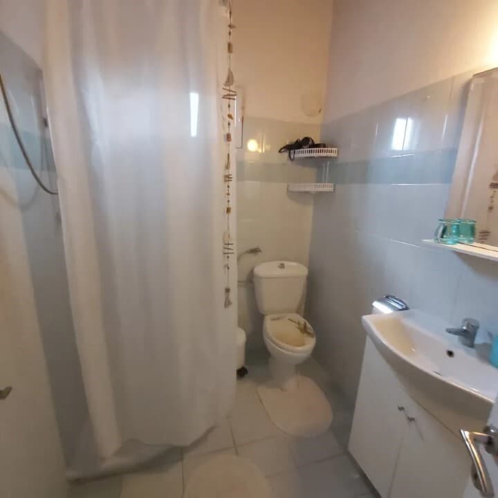Rodinný dům 110 m² na velkém pozemku jen 120 m od moře – Nikiti, Sithonie, Chalkidiki - foto 8