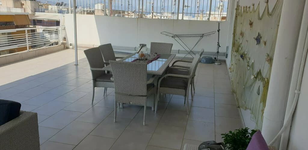 Apartmán s velkou terasou ve známém letovisku Loutraki na Peloponésu - foto 15