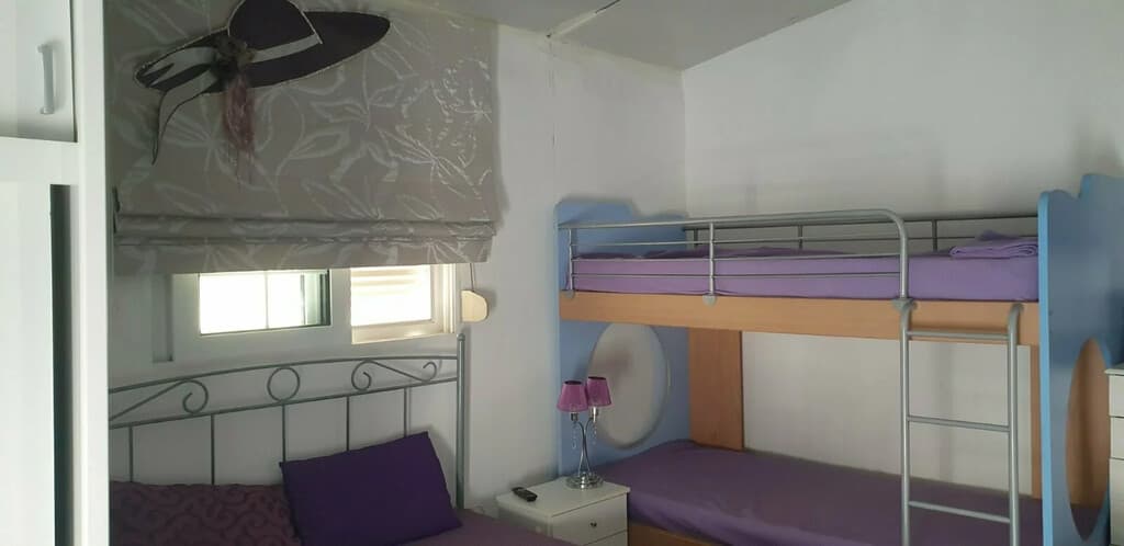 Apartmán s velkou terasou ve známém letovisku Loutraki na Peloponésu - foto 10