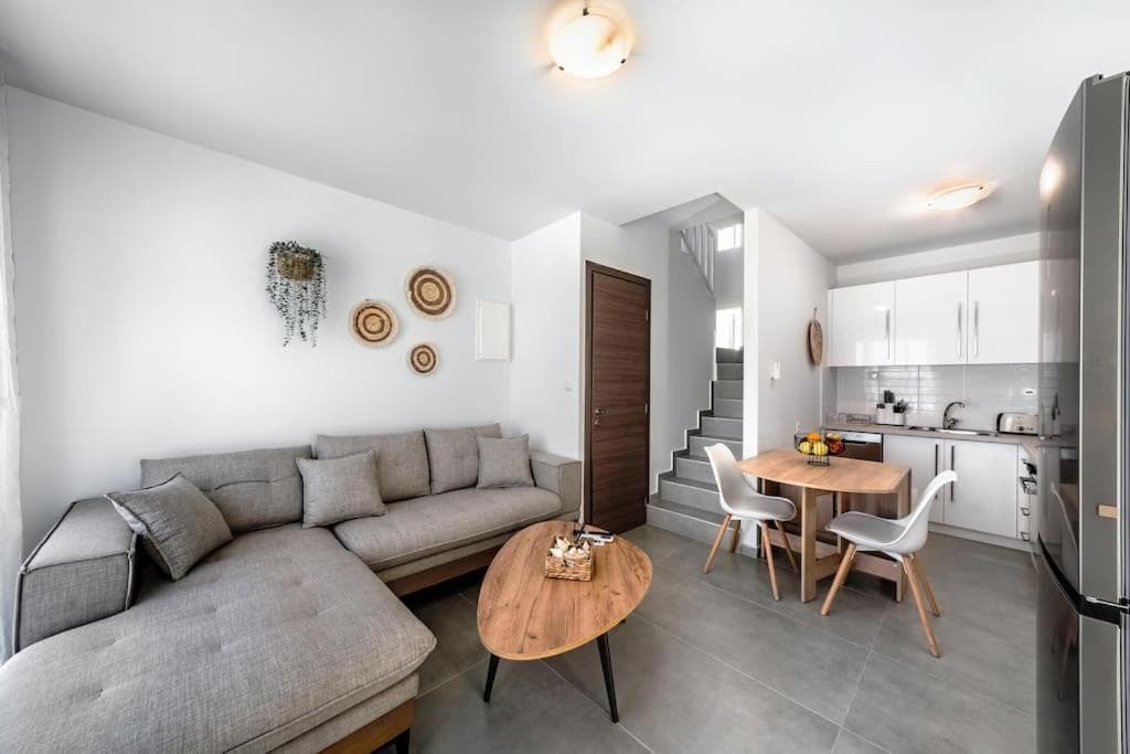 Moderní dvoupodlažní vila s vlastním bazénem, Panormos, Kréta – pouze 120 m od moře - foto 8