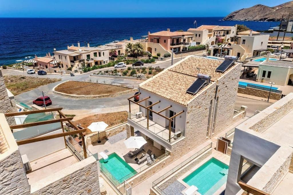 Moderní dvoupodlažní vila s vlastním bazénem, Panormos, Kréta – pouze 120 m od moře - foto 2